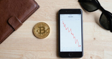 Eric Trump’s Bitcoin Bet Erases $600 Million From Family Fortune