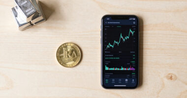 Jefferies warns against buying the dip in Circle as Open USD raises new competition fears